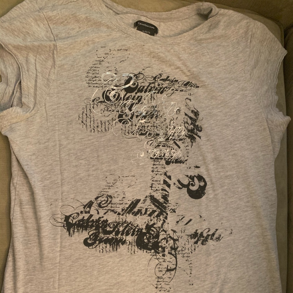CalvinKlein Women’s tshirt